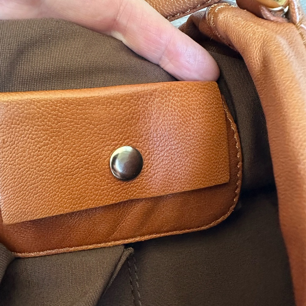 Beautiful, Leather Handbag with Floral Design - Picture 11 of 15